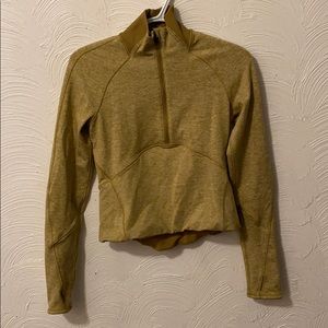 1/2 zip pull over